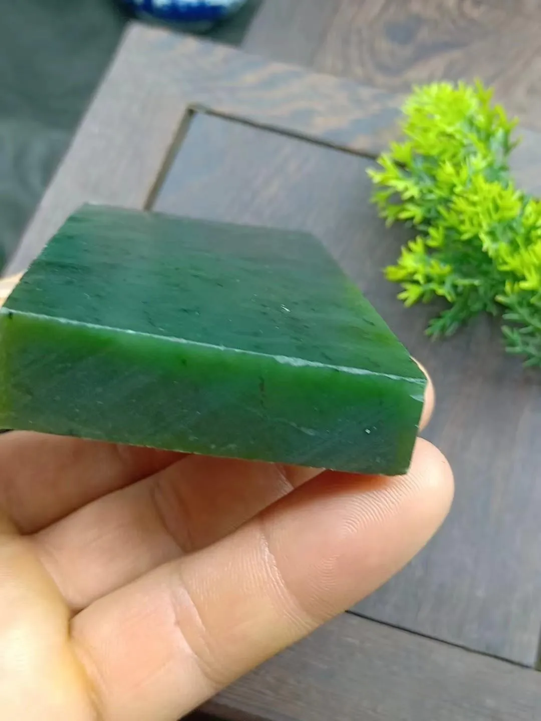 Natural Kunlun Jade Rough Nephrite Raw (179g,8.1X5.0X1.5cm)