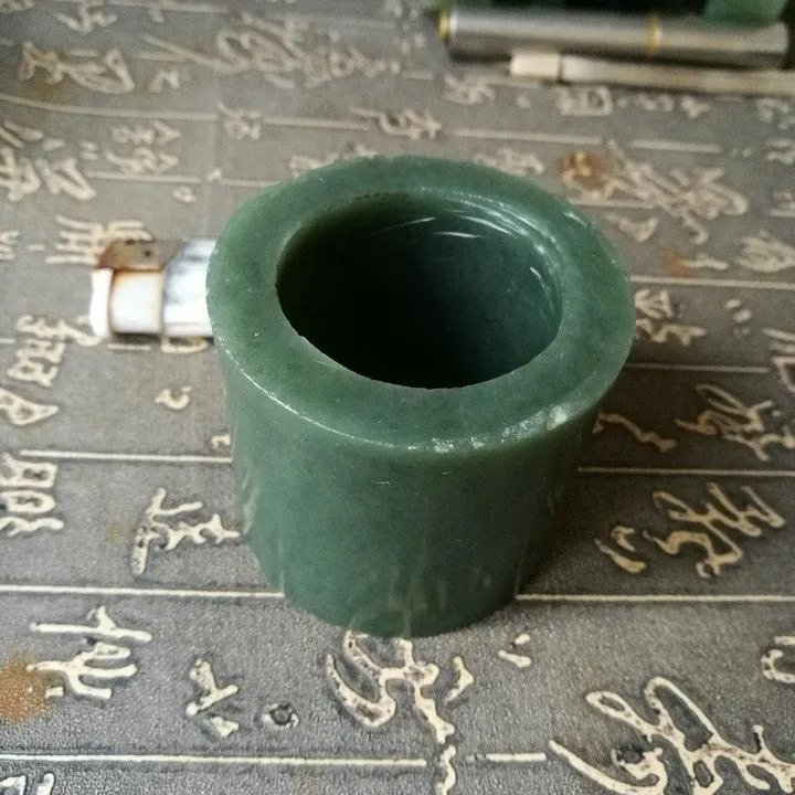 Natural Kunlun Jade Rough Nephrite Raw (189g, 3.8X5cm)