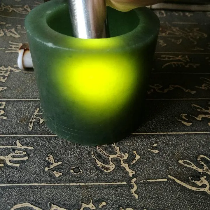 Natural Kunlun Jade Rough Nephrite Raw (189g, 3.8X5cm)
