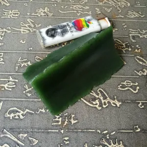 Natural Kunlun Jade Rough Nephrite Raw (191g, 8.9X5X3.5cm)