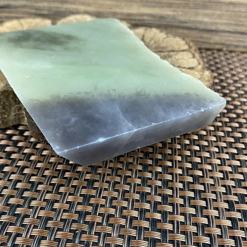 Natural Kunlun Jade Rough Nephrite Raw (195g,12X8X1.0cm)