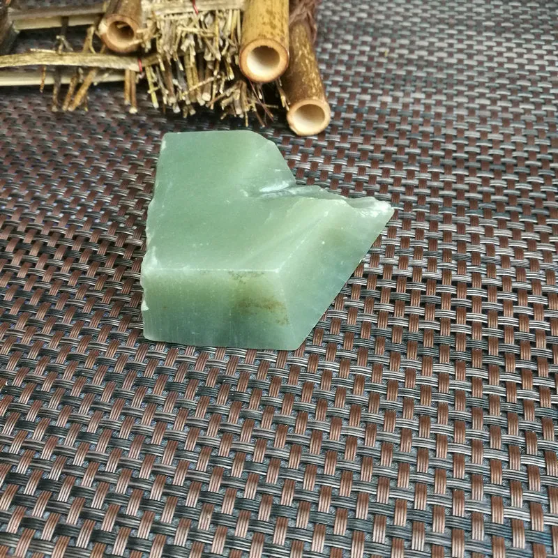 Natural Kunlun Jade Rough Nephrite Raw (214g,7X5.7X2.5cm)