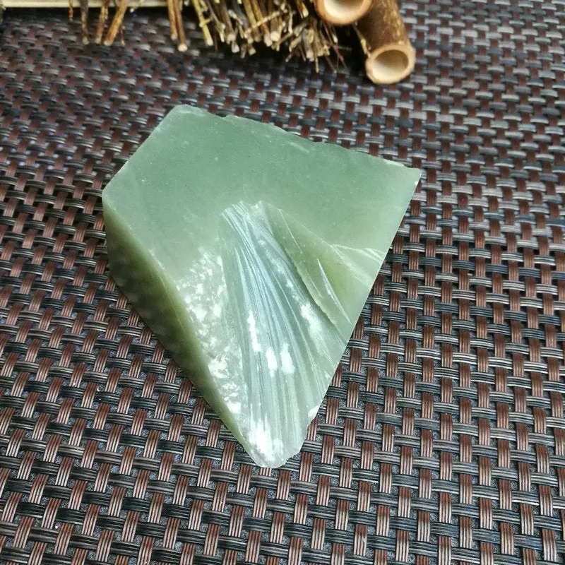 Natural Kunlun Jade Rough Nephrite Raw (214g,7X5.7X2.5cm)
