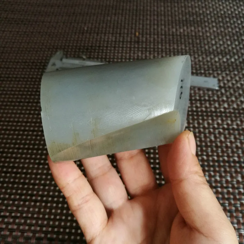 Natural Kunlun Jade Rough Nephrite Raw (228g, 8X4.7X3.5cm)