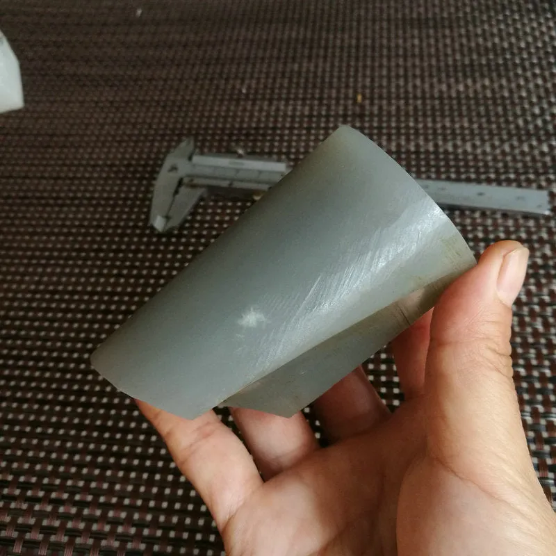 Natural Kunlun Jade Rough Nephrite Raw (228g, 8X4.7X3.5cm)