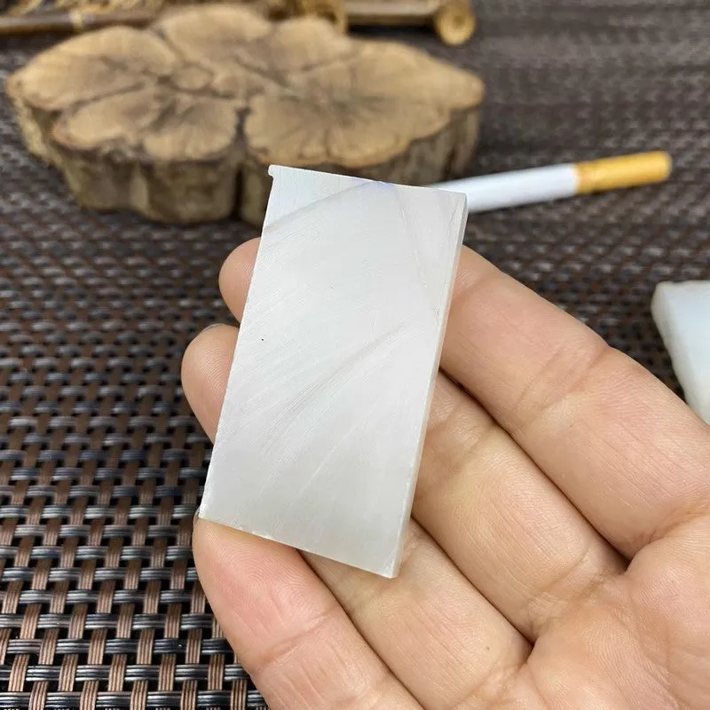 Natural Kunlun Jade Rough Nephrite Raw (23g,4.8X2.6X0.75cm)