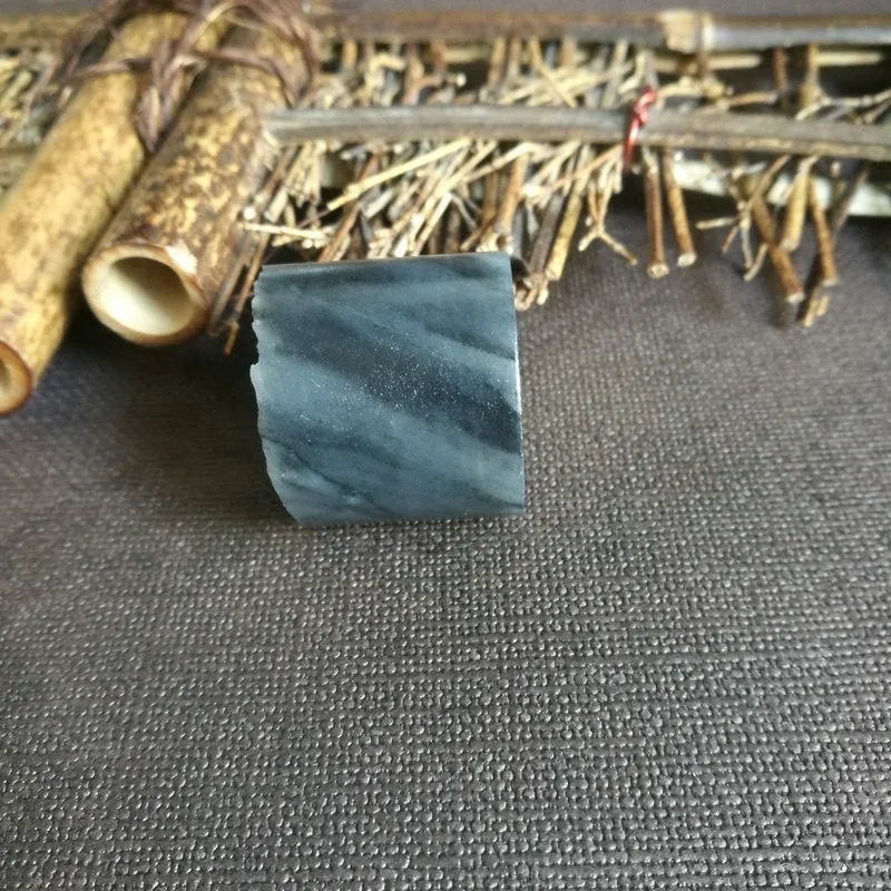 Natural Kunlun Jade Rough Nephrite Raw (24g,2.5X2.9cm)
