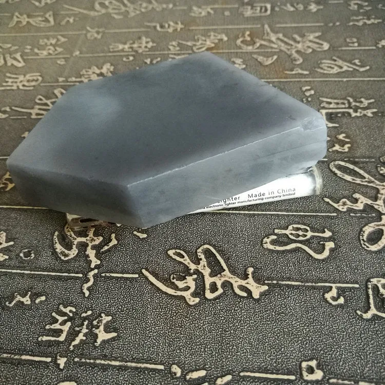 Natural Kunlun Jade Rough Nephrite Raw (279g, 9X8X1.6cm)