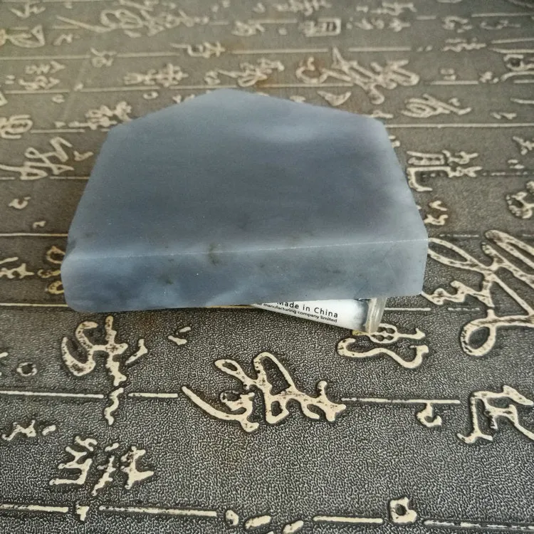 Natural Kunlun Jade Rough Nephrite Raw (279g, 9X8X1.6cm)