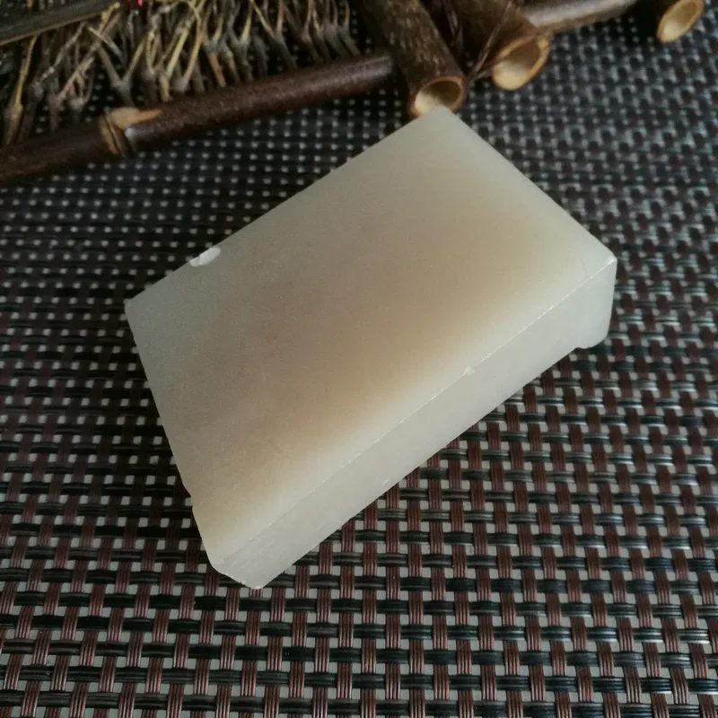 Natural Kunlun Jade Rough Nephrite Raw (280g,7.4X5X2cm)