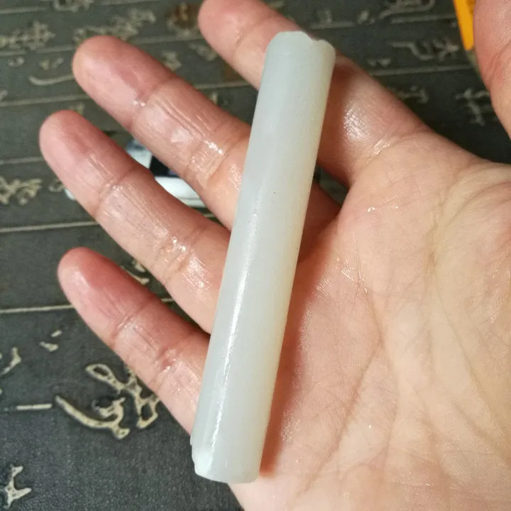 Natural Kunlun Jade Rough Nephrite Raw (30g, 7.7X1.3cm)