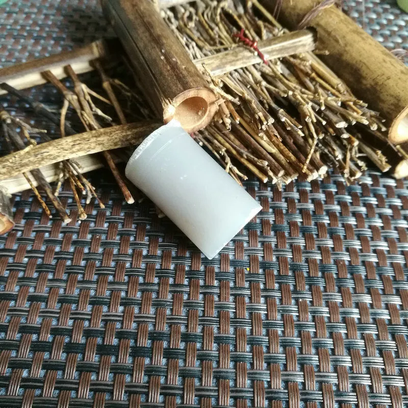 Natural Kunlun Jade Rough Nephrite Raw (30g,3.3X2cm)