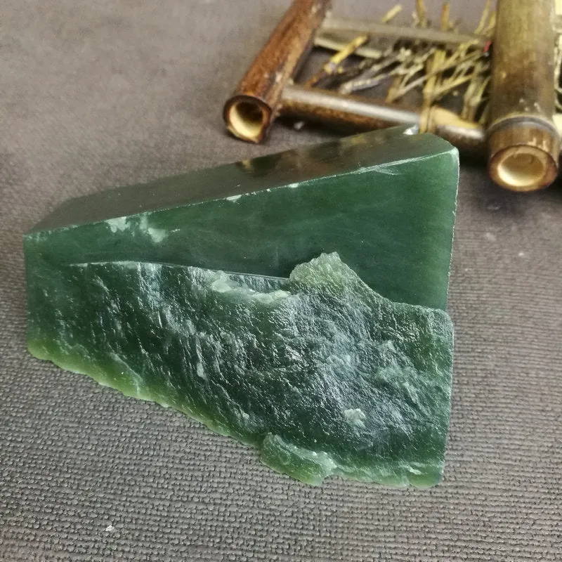 Natural Kunlun Jade Rough Nephrite Raw (313g,8X6.8X4.5cm)