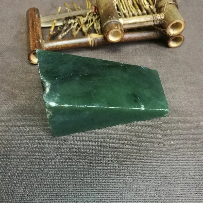 Natural Kunlun Jade Rough Nephrite Raw (313g,8X6.8X4.5cm)