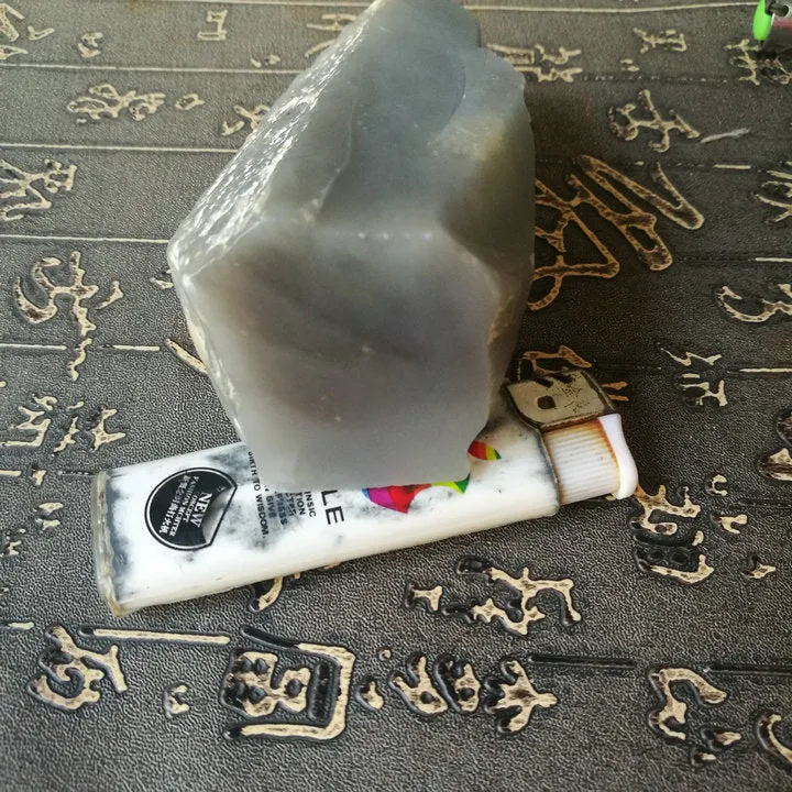 Natural Kunlun Jade Rough Nephrite Raw (320g, 8.5X5X4cm)