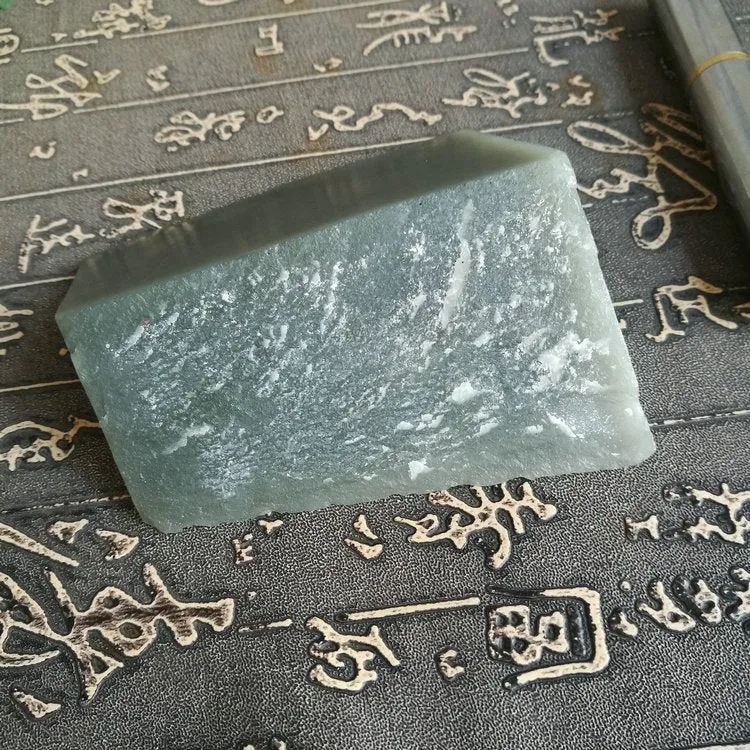 Natural Kunlun Jade Rough Nephrite Raw (320g, 8.5X7X3cm)