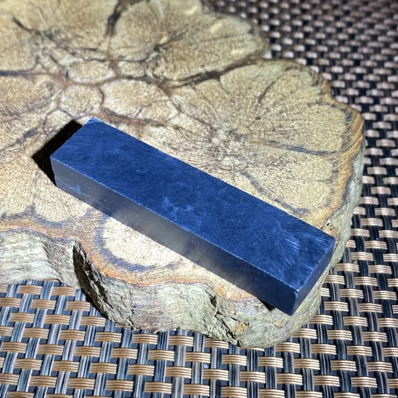 Natural Kunlun Jade Rough Nephrite Raw (32g,6.5X1.6X1.0cm)