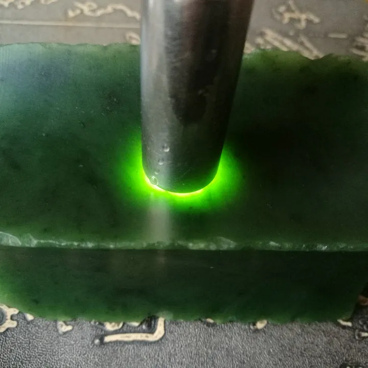 Natural Kunlun Jade Rough Nephrite Raw (330g,8.5X3.5X2.9cm)