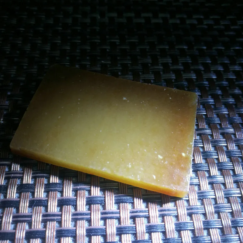Natural Kunlun Jade Rough Nephrite Raw (33g,5.4X3.5X0.6cm)