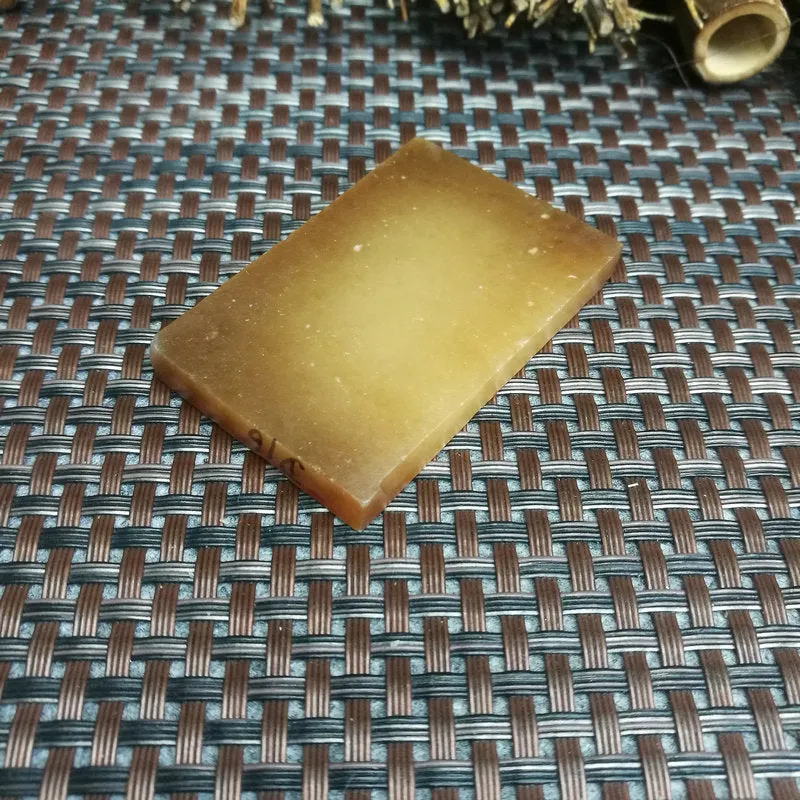 Natural Kunlun Jade Rough Nephrite Raw (33g,5.4X3.5X0.6cm)