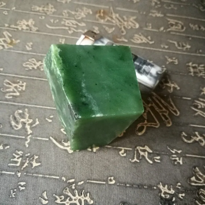 Natural Kunlun Jade Rough Nephrite Raw (352g, 5.9X4.5X4cm)