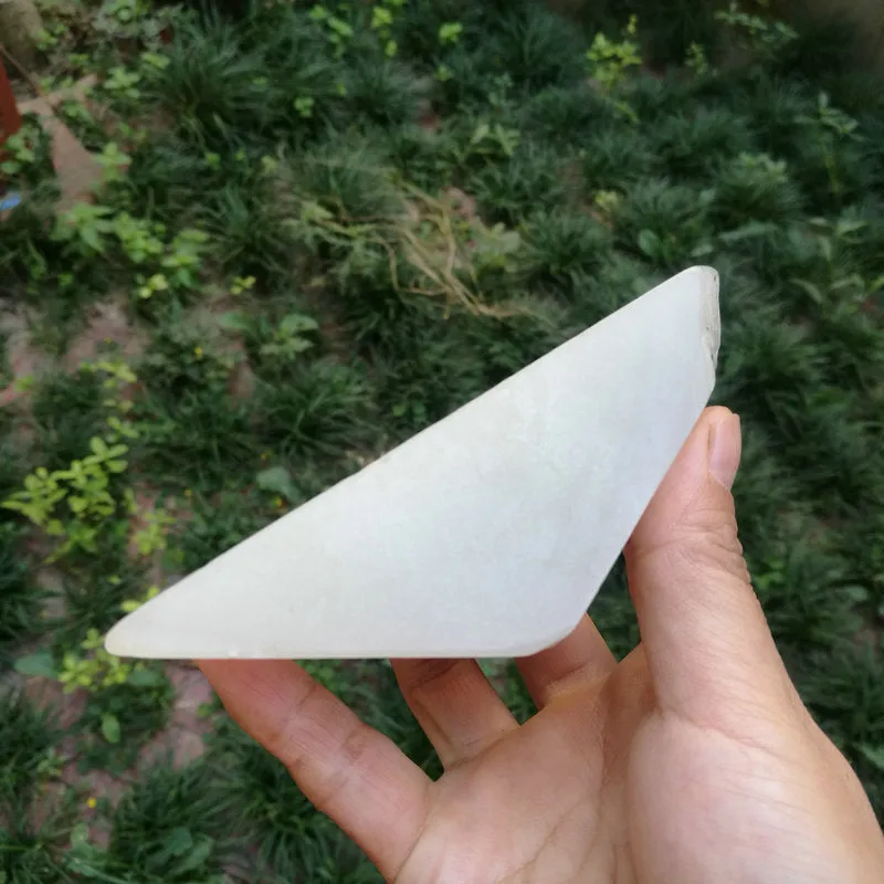 Natural Kunlun Jade Rough Nephrite Raw (357g, 10X5.5x3.3cm)
