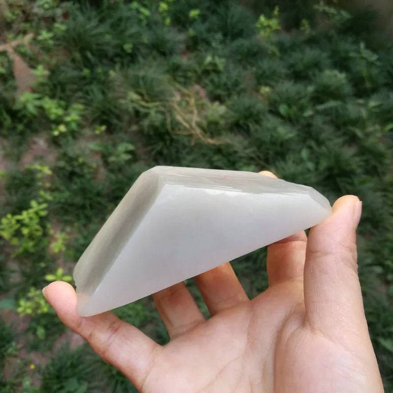 Natural Kunlun Jade Rough Nephrite Raw (357g, 10X5.5x3.3cm)