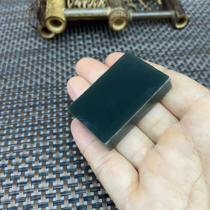 Natural Kunlun Jade Rough Nephrite Raw (36g,4.3X2.9X0.9cm)