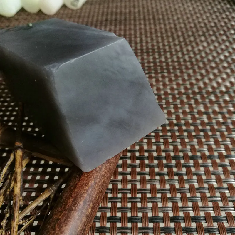 Natural Kunlun Jade Rough Nephrite Raw (392g, 8.5X4X3cm)