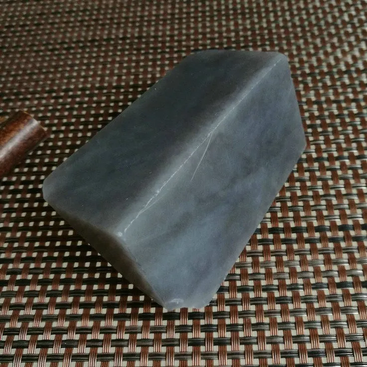 Natural Kunlun Jade Rough Nephrite Raw (392g, 8.5X4X3cm)