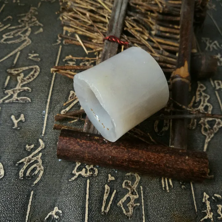 Natural Kunlun Jade Rough Nephrite Raw (42g, 3X3.3X2.2cm)