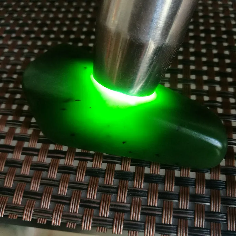 Natural Kunlun Jade Rough Nephrite Raw (46g, 6X3.5X2cm)