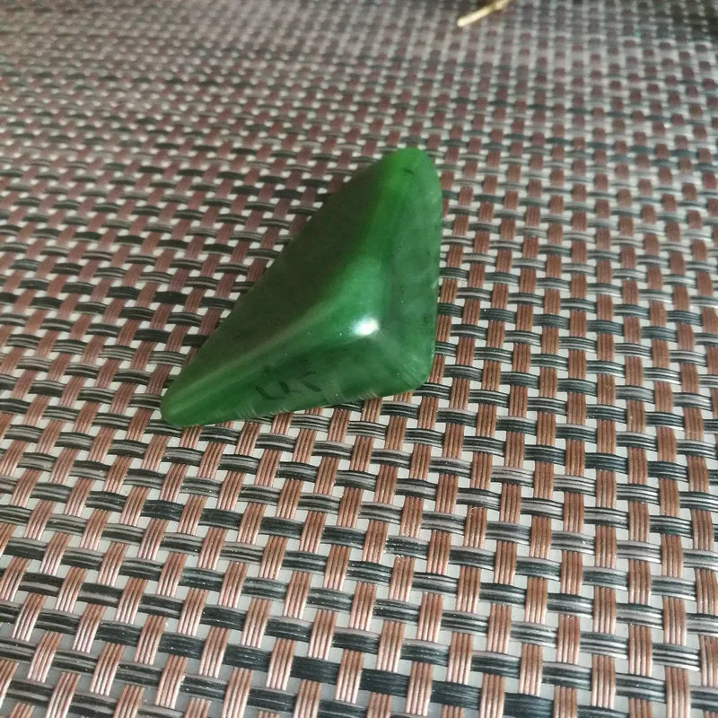 Natural Kunlun Jade Rough Nephrite Raw (46g, 6X3.5X2cm)