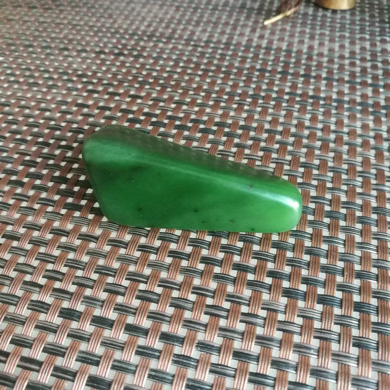 Natural Kunlun Jade Rough Nephrite Raw (46g, 6X3.5X2cm)