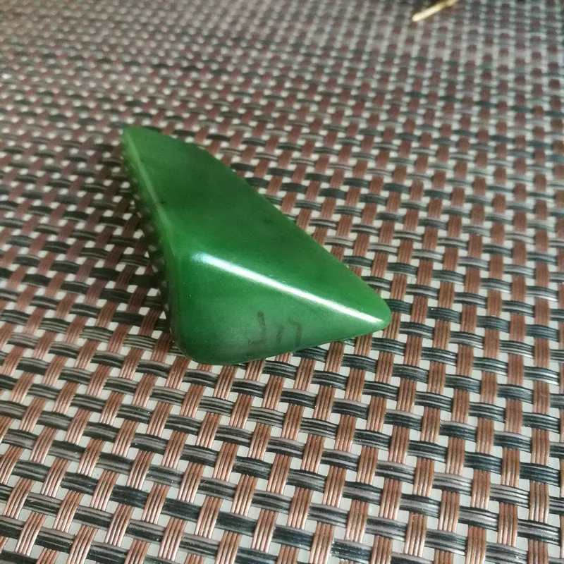 Natural Kunlun Jade Rough Nephrite Raw (46g, 6X3.5X2cm)