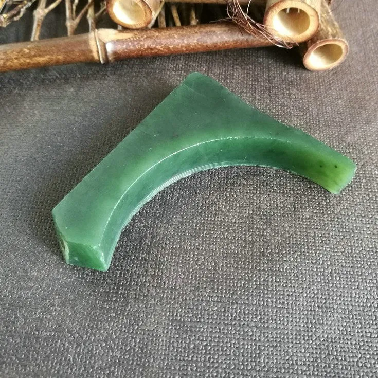 Natural Kunlun Jade Rough Nephrite Raw (49g,6.5X1.2X1.2cm)