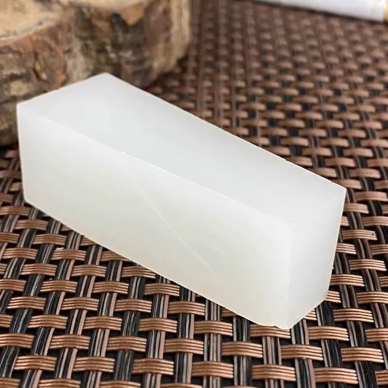 Natural Kunlun Jade Rough Nephrite Raw (53.8g,5.6X1.9X1.9cm)