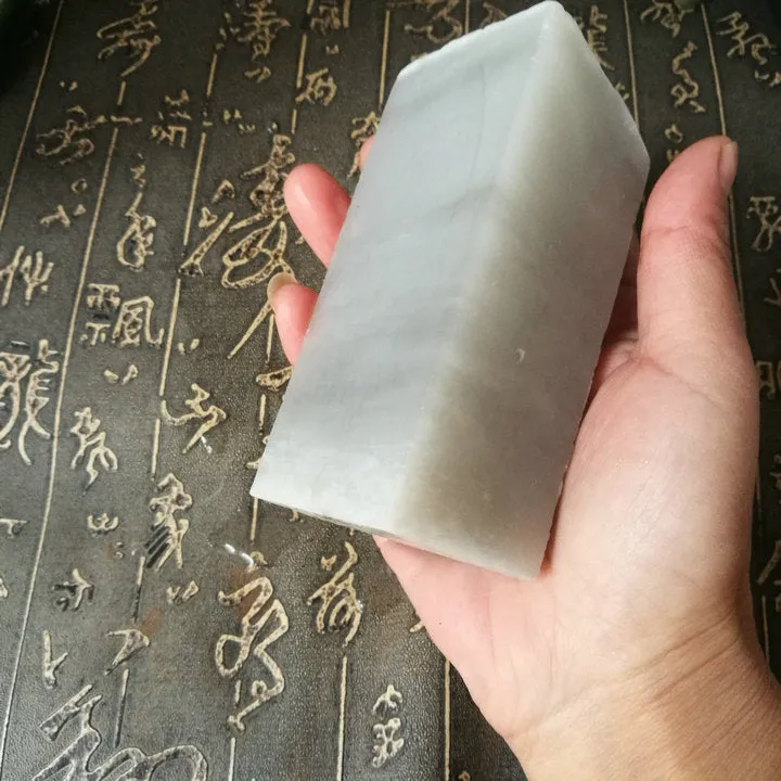 Natural Kunlun Jade Rough Nephrite Raw (546g, 8.5X4.7X4cm)