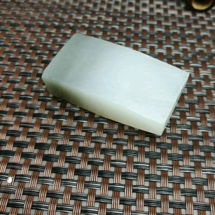 Natural Kunlun Jade Rough Nephrite Raw (54g,5.1X2.5X1.4cm)