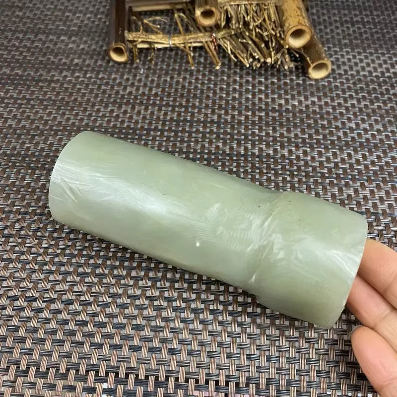 Natural Kunlun Jade Rough Nephrite Raw (581g,12.2X4.4cm)