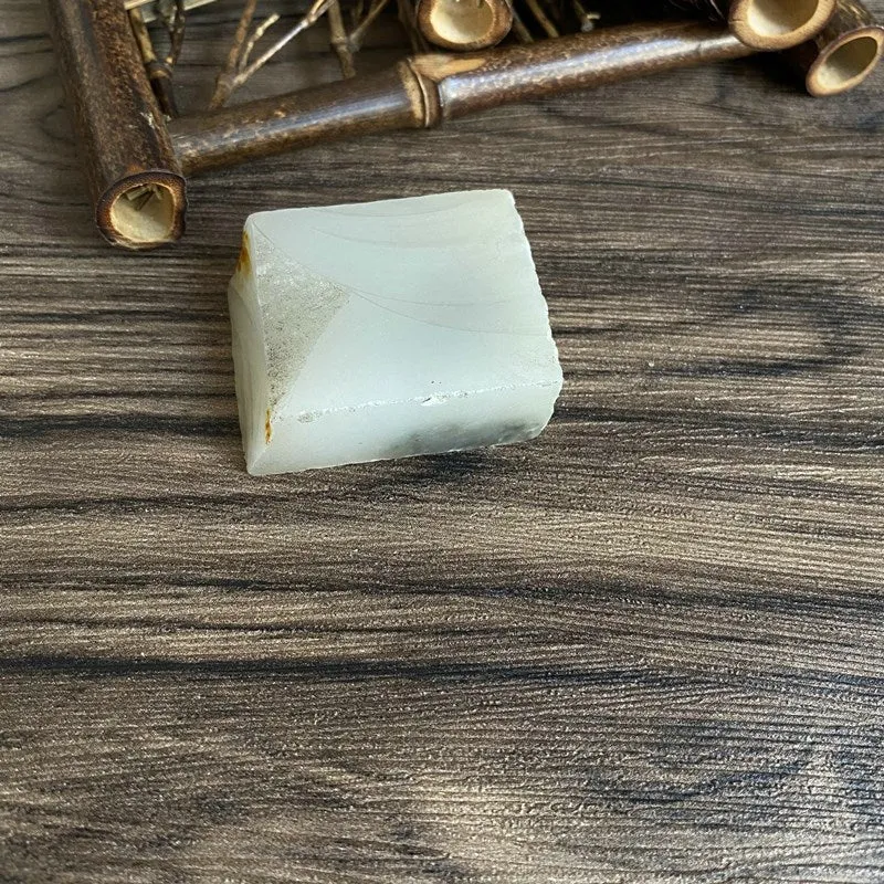 Natural Kunlun Jade Rough Nephrite Raw (59g,3.7X3.9X1.3cm)