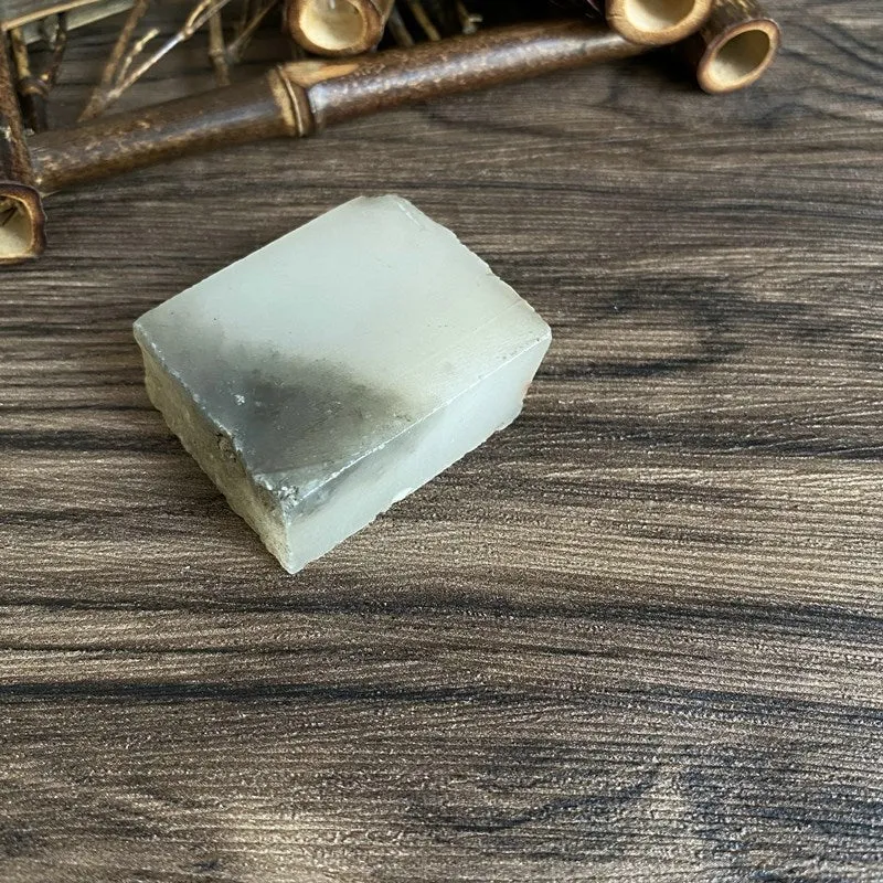 Natural Kunlun Jade Rough Nephrite Raw (59g,3.7X3.9X1.3cm)