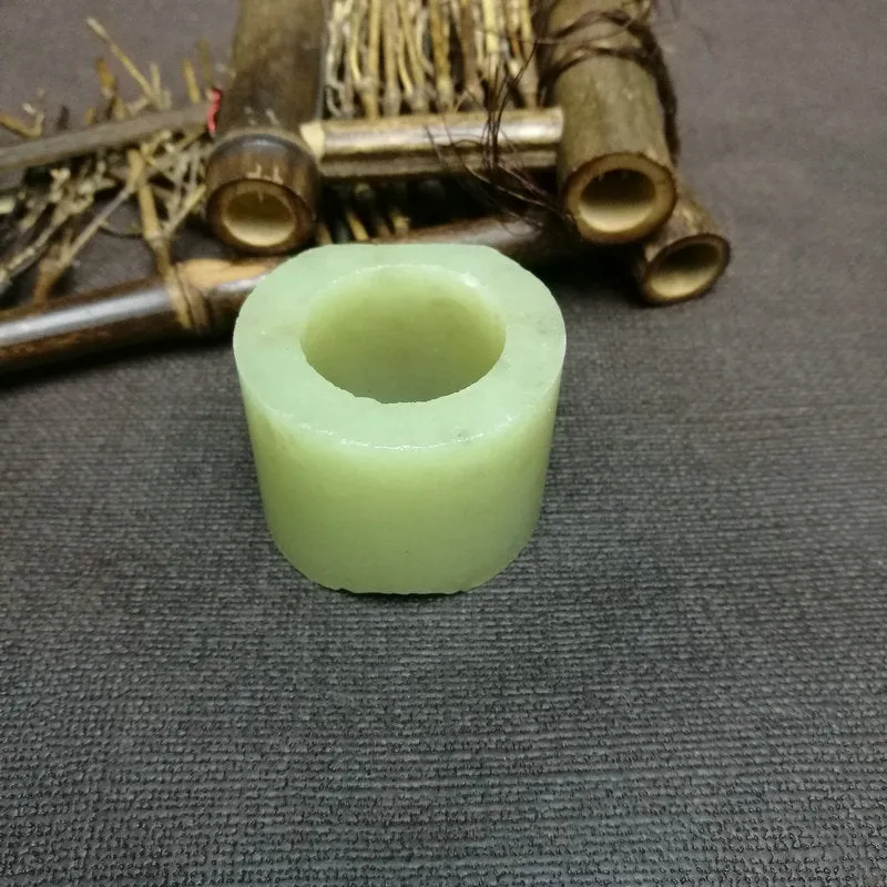 Natural Kunlun Jade Rough Nephrite Raw (61g, 3.9x2.9cm)