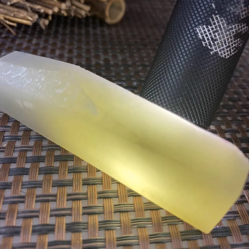 Natural Kunlun Jade Rough Nephrite Raw (64g,8.2X1.4X1.9cm)