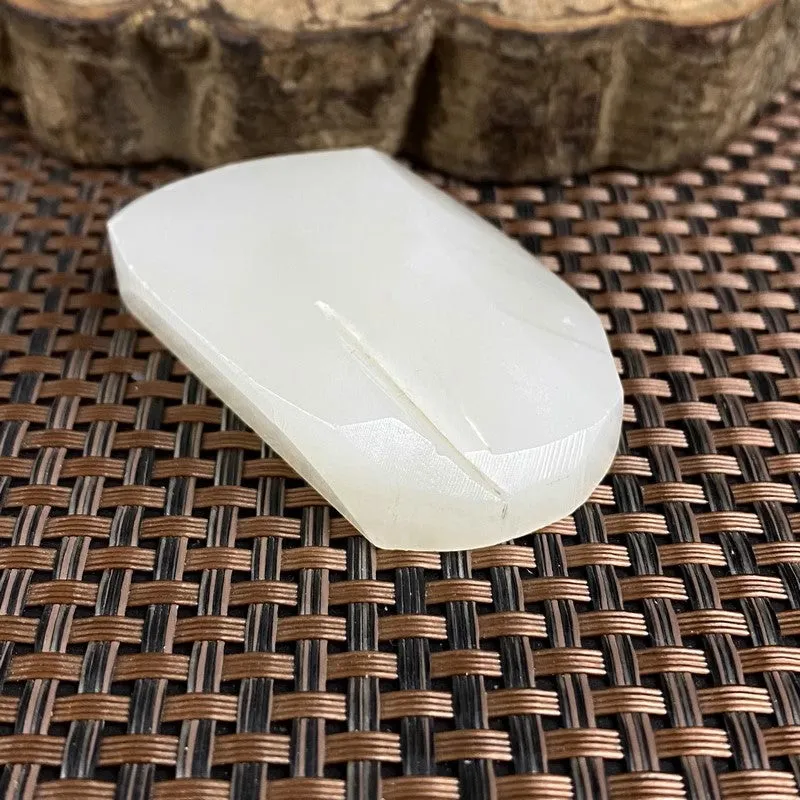 Natural Kunlun Jade Rough Nephrite Raw (65g,5.5X4.2X1.3cm)