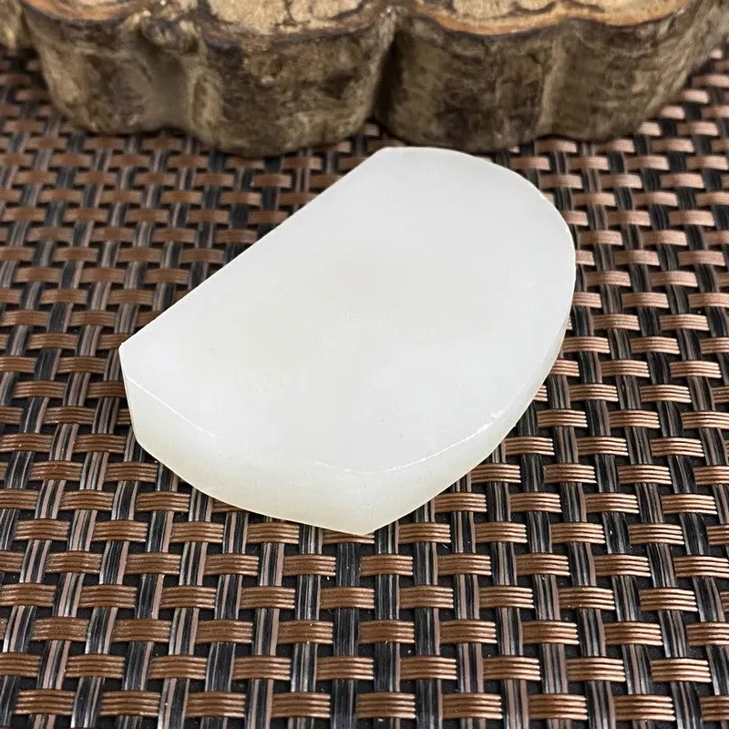 Natural Kunlun Jade Rough Nephrite Raw (65g,5.5X4.2X1.3cm)