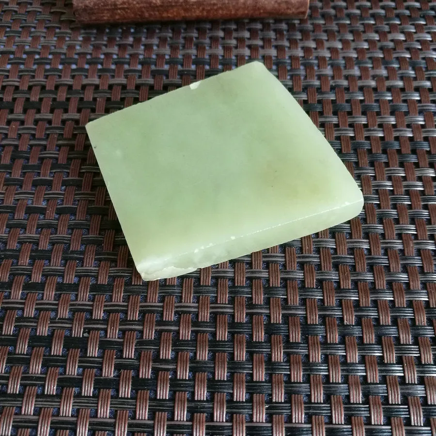 Natural Kunlun Jade Rough Nephrite Raw (74g,4.5X5X1cm)