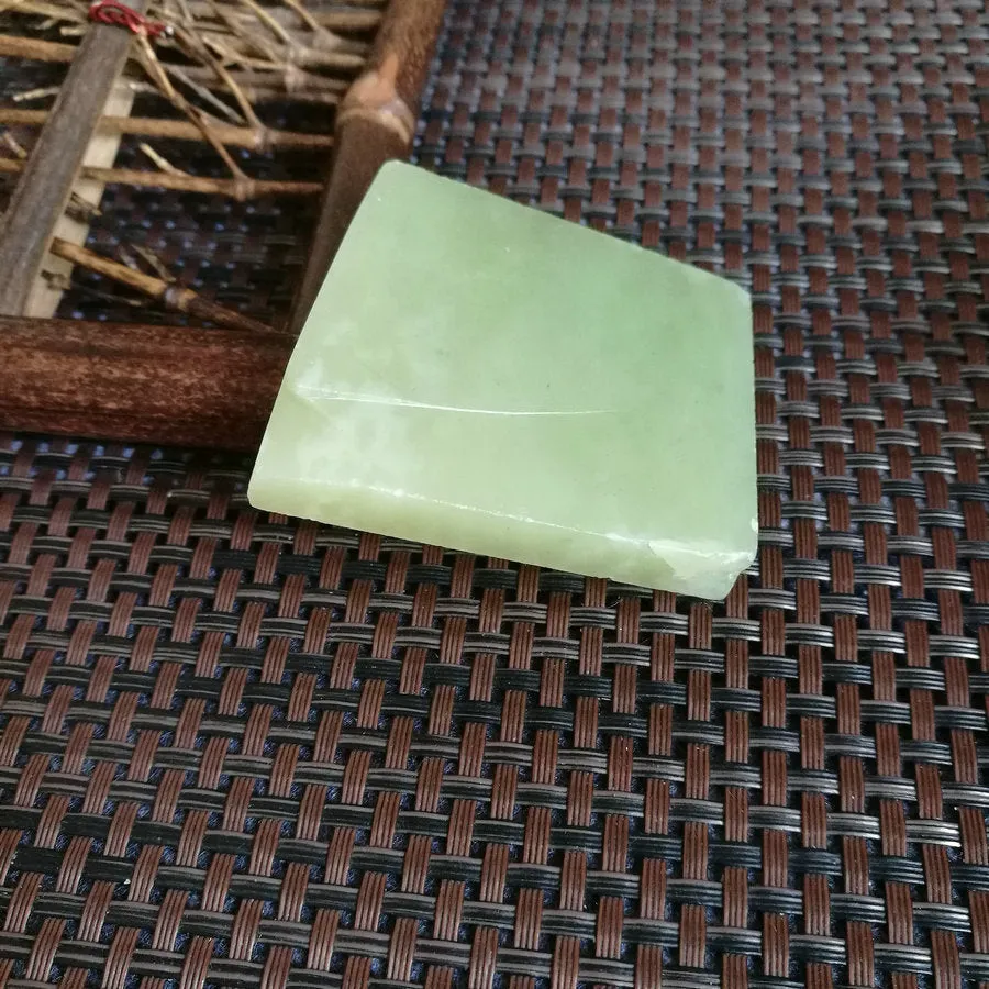 Natural Kunlun Jade Rough Nephrite Raw (74g,4.5X5X1cm)