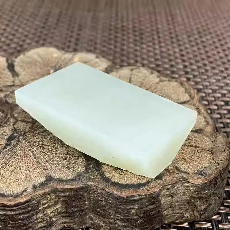 Natural Kunlun Jade Rough Nephrite Raw (78g,5.7X3.5X1.6cm)