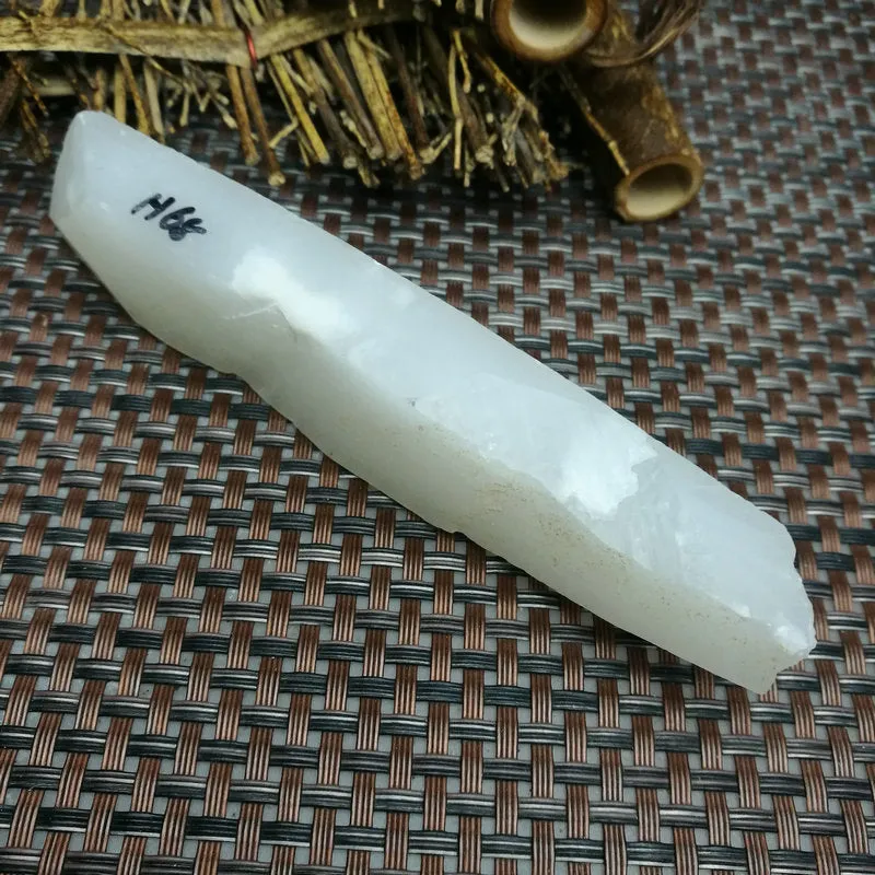 Natural Kunlun Jade Rough Nephrite Raw (80g,11X2.2X1.3cm)